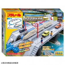 （現貨）玩具哩到．Takara Tomy Plarail-  W7系 北陸新幹線 鐵道道路併用橋套裝